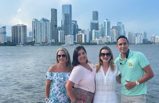 Miami sightseeing and Millionaire row boat tour