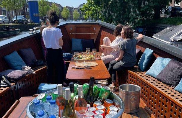 Luxury Shared Canal Tour with live guide
