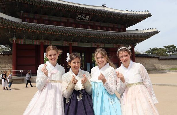 Afternoon Half Day Seoul City Tour, visit Queen's dorm