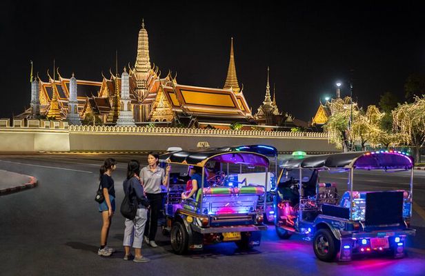Bangkok: Michelin Street Eats by Tuk-Tuk Guided Food Tour
