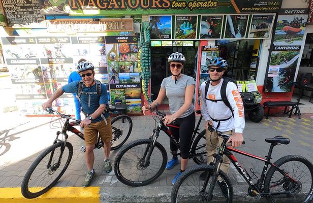 By Bike the best route of the waterfalls .