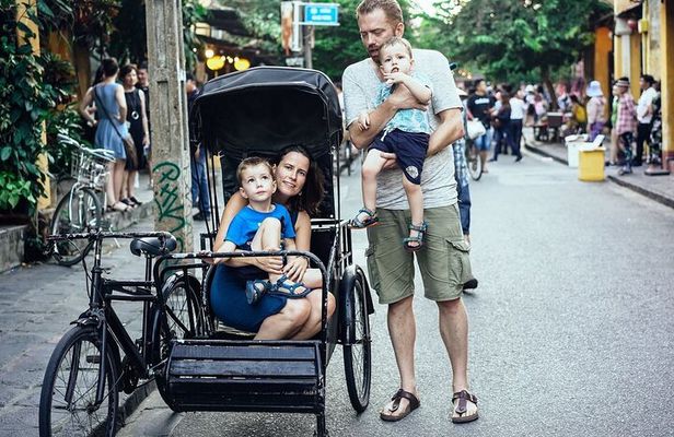 Family Photography Tour in Hoi An with Professional Photographer