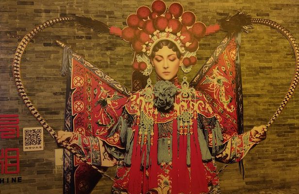 Private Night Walking Tour in Qianmen Street and Tiananmen Square