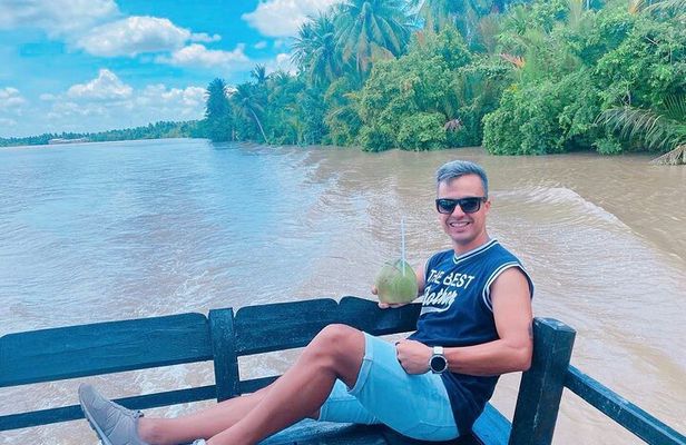 Cu Chi Tunnels and Mekong Delta Small-Group Tour
