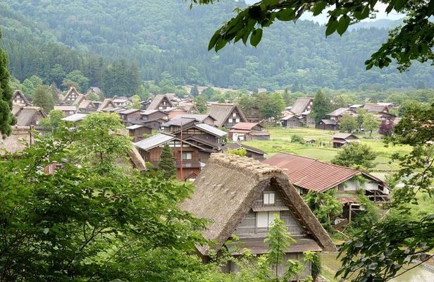 Private Tour From Takayama to Takayama and Shirakawago