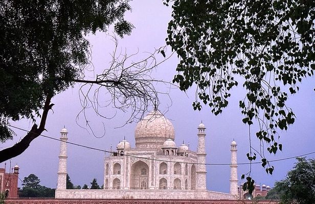 From Delhi : Private Tour Of Taj Mahal, Fort, and Baby Taj By Car