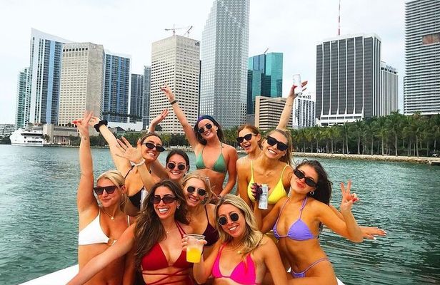MasterBeast Yacht Charter40 Boat Rental Tours Private Miami