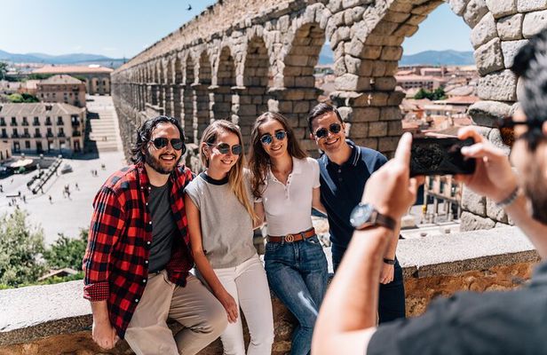 Segovia with Alcazar Guided Tour by High-Speed Train from Madrid
