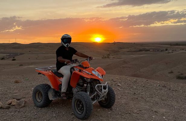 Agafay Desert: Quad bike and dinner Show