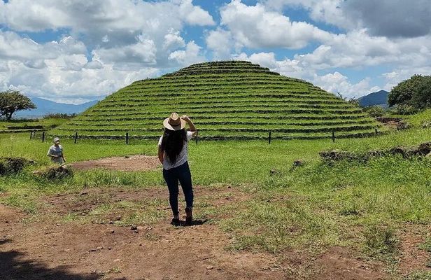 Private Full-Day Tour to Tequila and Guachimontones