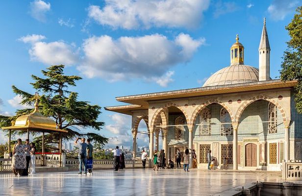 Topkapi Palace and Harem Guided tour with Skip-the-Line Tickets