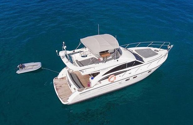Yacht tour in Baku