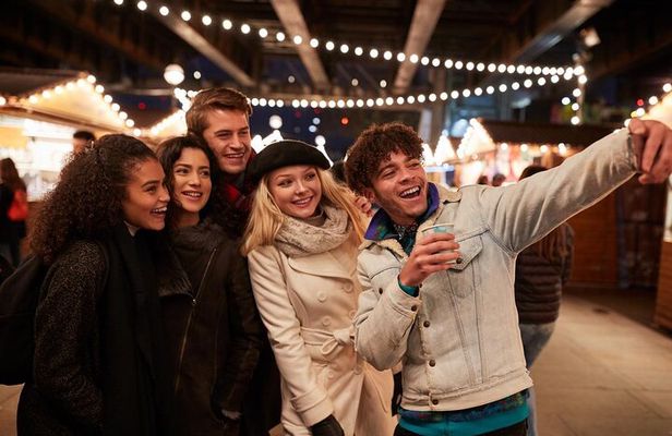 Private Edinburgh Christmas Lights & Festive Walking Tour