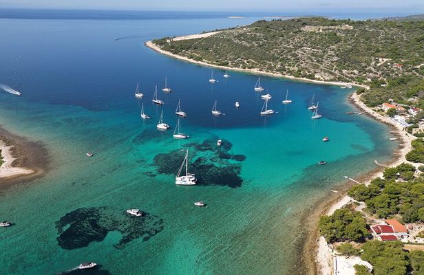Half Day Speedboat Tour with Blue Lagoon (from Trogir)