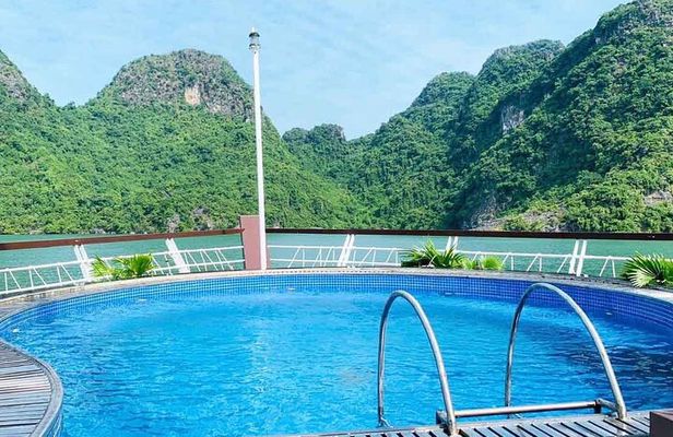 2-Day Cruise Exploration in Halong Bay and Lan Ha Bay from Hanoi