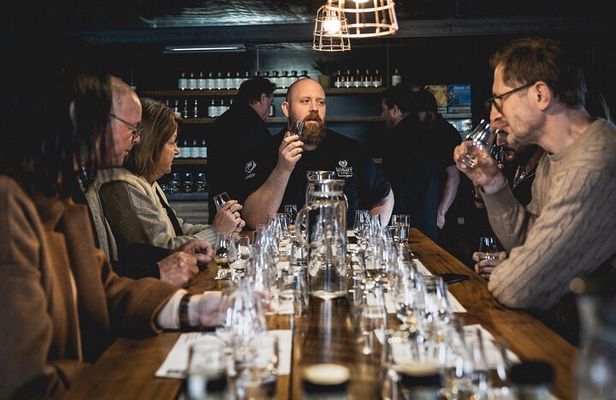 Private Tassie Distillery Tour - Tastings, Lunch and Morning Tea 