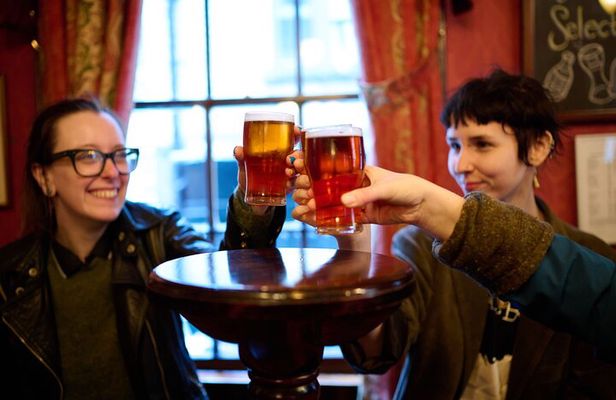 Devour London Historical Pub Tour:Traditional British Food & Ales