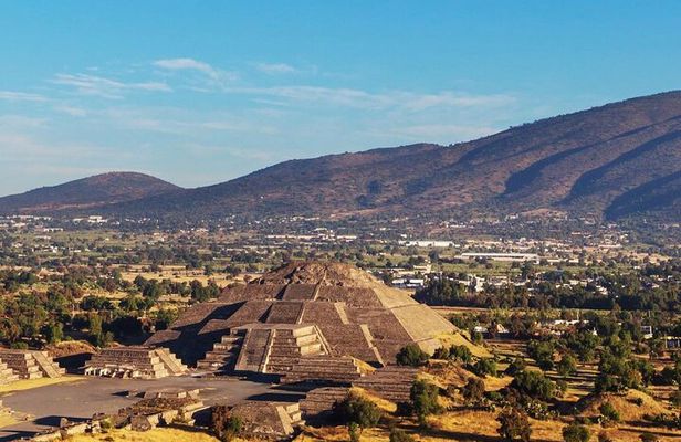 Layover Tour Teotihuacan & Guadalupe Shrine Tour from BJ Airport