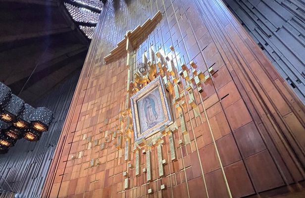 Full Visit of the Virgin of Guadalupe's village in private tour