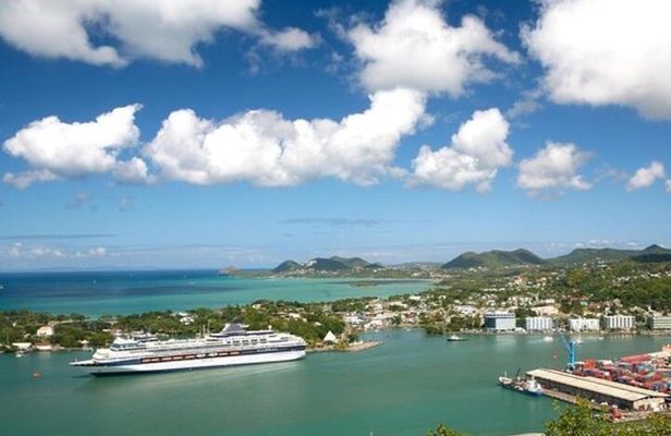 Highlights of Castries Fishing Village and Marigot Bay Tour