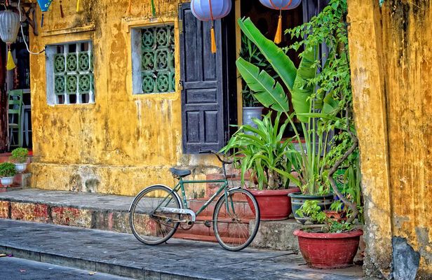 8-Days Glimpse of Vietnam - Ho Chi Minh, Hoi An and Halong Bay