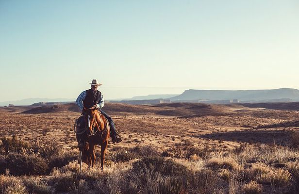 Round-Up Ride: Horseback Ride JUST 5 MILES From Grand Canyon West