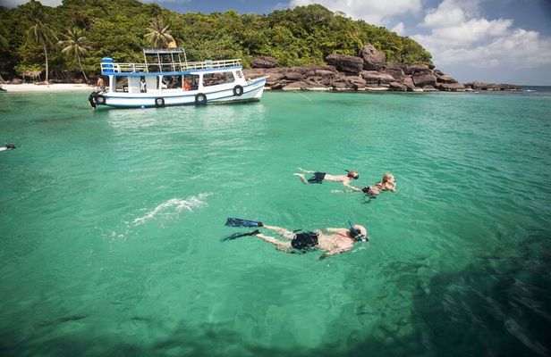 Full Day Guided Snorkeling and Fishing Tour in Phu Quoc