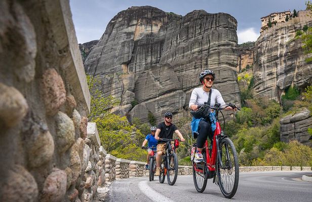 4-Hour Tour Morning Highlights of Meteora on E-Bike