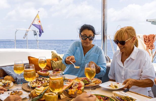 Brunch & Snorkel Catamaran Tour