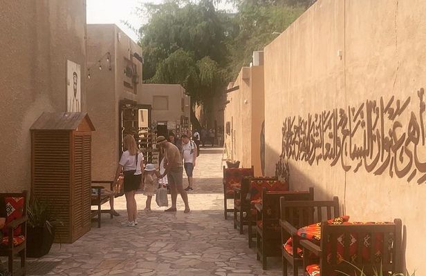 Shared Walking Tour in Shindagha Museum and Streets of Old Dubai
