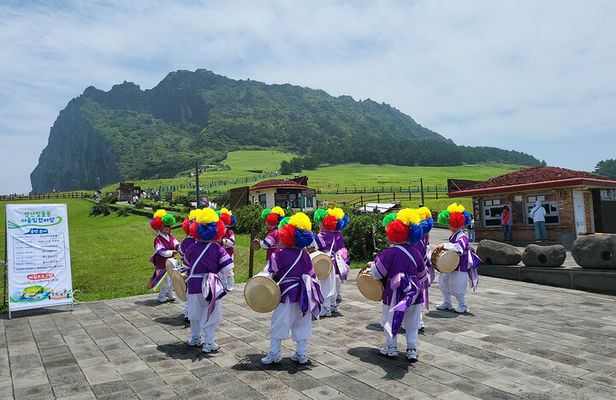 9 Hour Private Day Tour Taxi in Jeju island (High recommend)