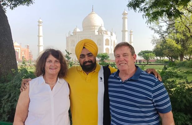  2-Day Agra Taj Mahal Overnight Tour from Delhi