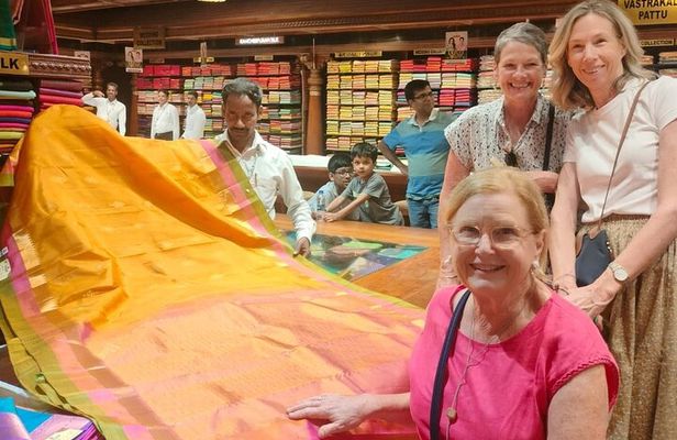 Big Fat Indian Wedding, shopping & bazaar walking tour in Chennai