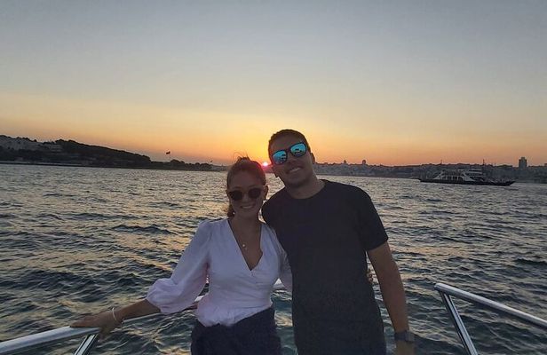 Sunset Cruise on Luxury Yacht w/Transfers, Bosphorus