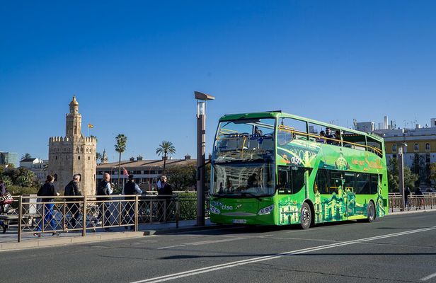 Tour in Seville Tourist Bus, Panoramic Cruise and Walking Tour