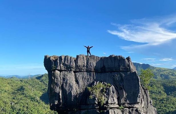 Nagpatong Rock Day hike + Tungtong Falls(with transfers**) 2023