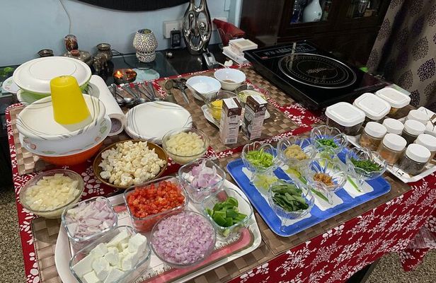 Experience Private Cooking Classes with Mumbai Sightseeing Tours