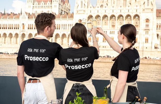Budapest: Unlimited Prosecco, Beer & Aperol Spritz Cruise