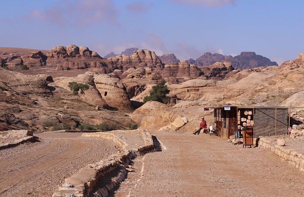 Literary tourism experience in Petra