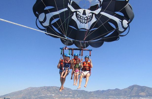Parasailing in Fuengirola - The Highest Flights on the Costa