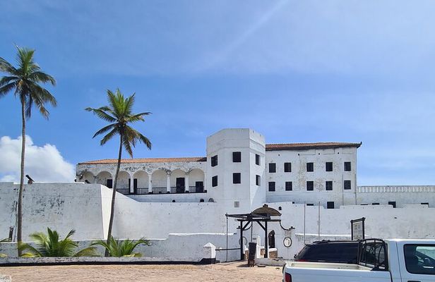 Cape Coast Tour (Slave market & river site)