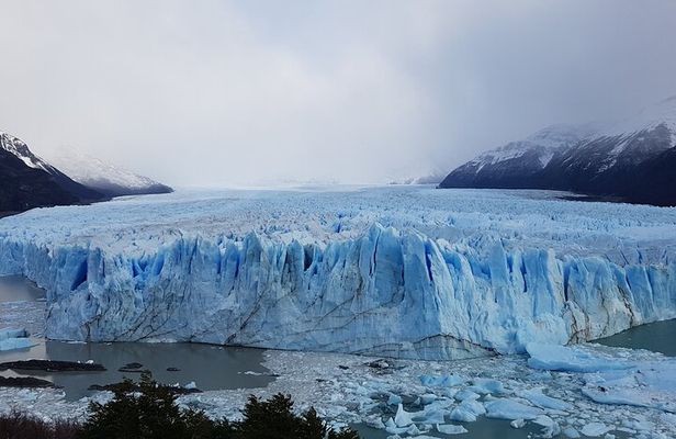 Full Day Guided Tour Perito Moreno National Park and Glacier