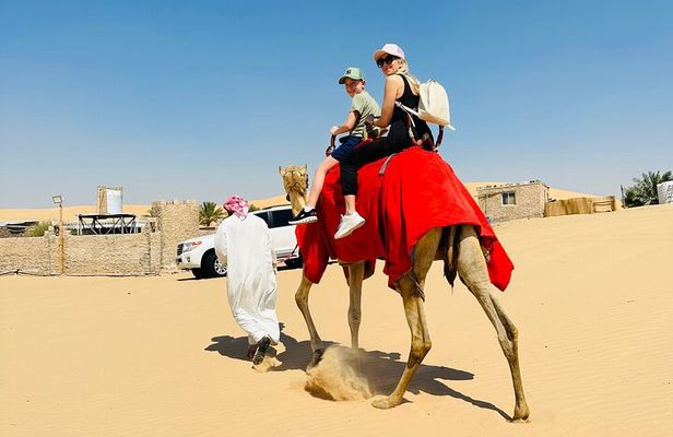 Abu Dhabi: Camel Trekking with Sunrise Desert Views