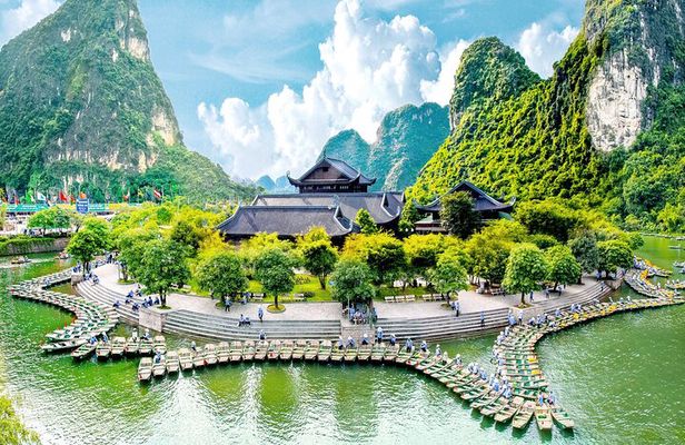 Bai Dinh Pagoda Trang An Mua Cave Group Tour from Hanoi
