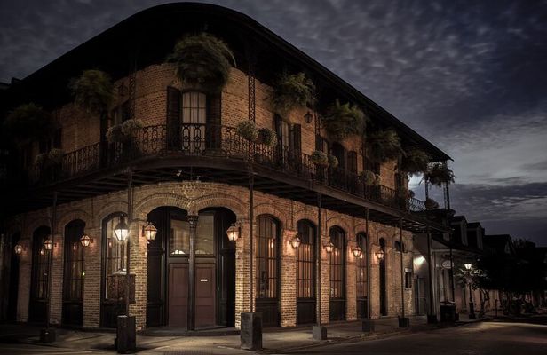 2-Hour French Quarter Ghost Walking Tour in New Orleans
