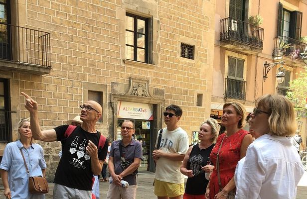Private Gothic Walking Tour in Barcelona