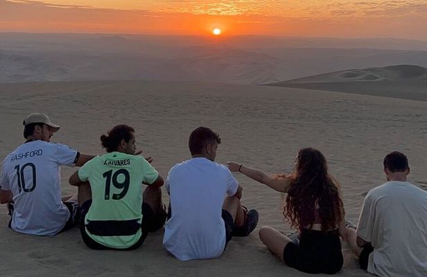 Sunset in Huacachina and Tacama: Private Tour from Lima
