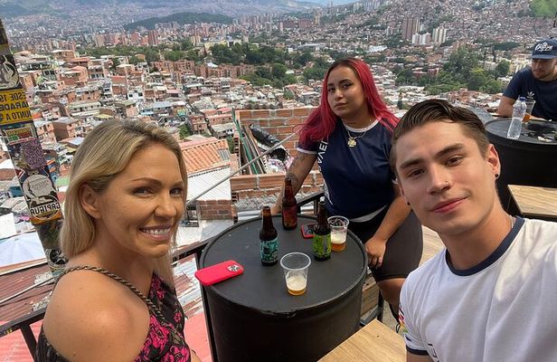The Real Comuna 13 Graffiti Tour w/ Local Flavors