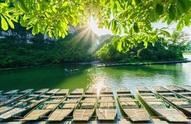 1 Day Luxury Ninh Binh Tour Bai Dinh and Trang An Boat Trip