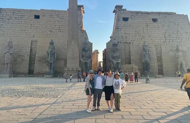 4-Days Aswan sails Nile Cruise Luxor &Abu Simbel.Hot air Balloon